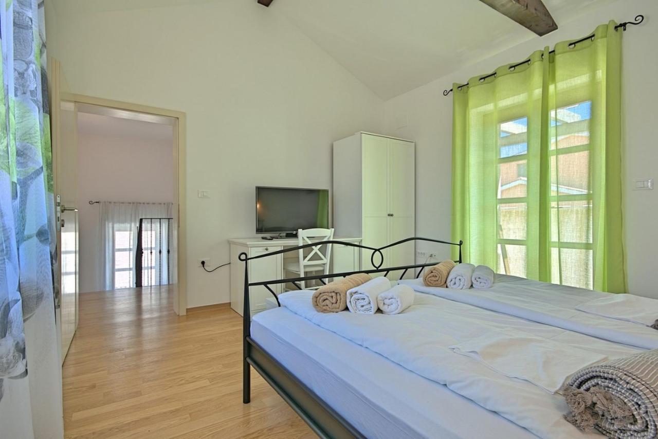 Stone Villa Zahara Ližnjan Екстериор снимка